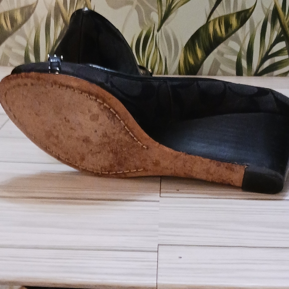 Coach Black Open Toe Wedge Shoes, Size 6 - Picture 10 of 10